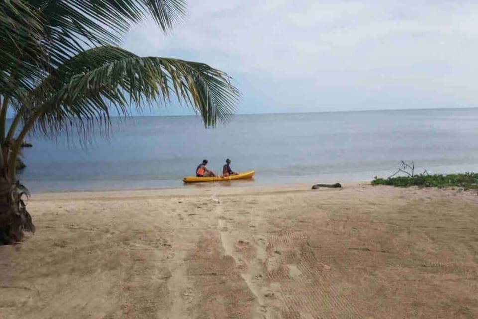 PLAYA BLANCA SANANTERO CORDOBA las palmeras D’JC House in Colombia