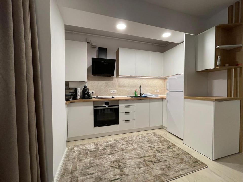 Coffee/tea facilities, Kitchen or kitchenette, dishwasher, oven