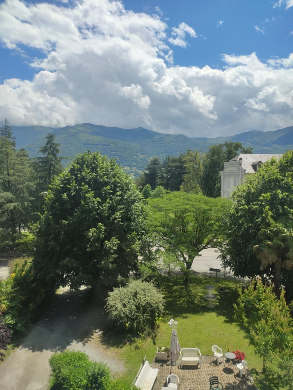 Garden view, Mountain view