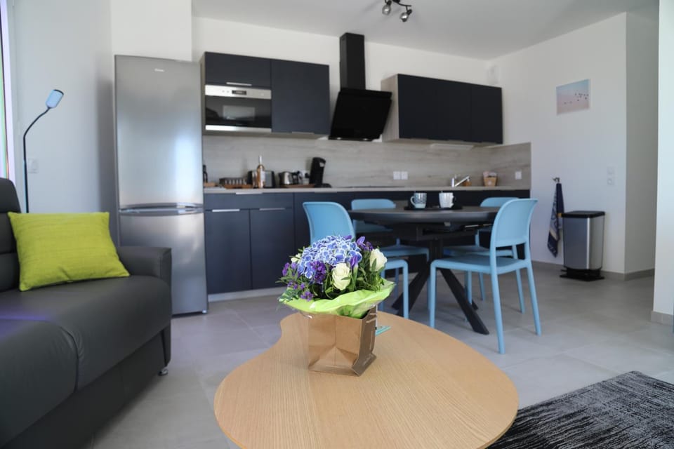 Living room, kitchen