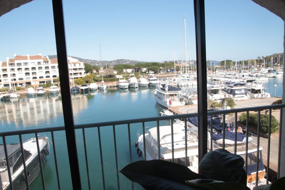 Bel appartement vue mer Apartment in Cogolin