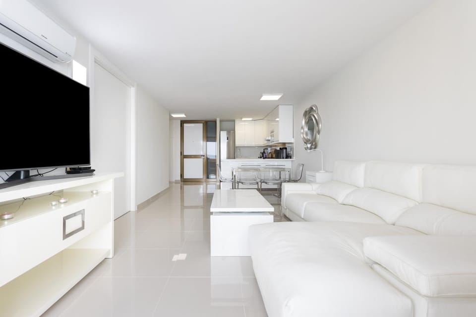 TV and multimedia, Lounge or bar
