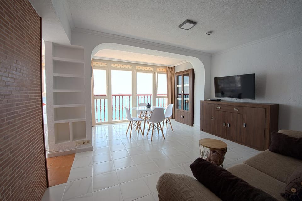 TV and multimedia, Living room, Dining area