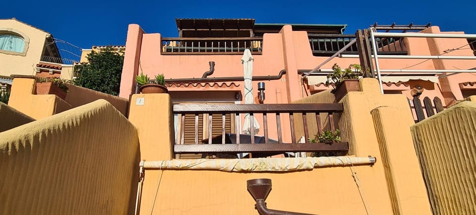 Property building, View (from property/room), Balcony/Terrace