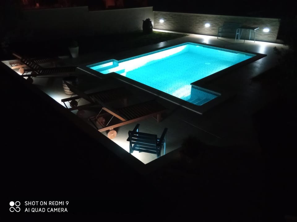 Swimming pool