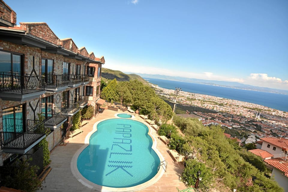 Property building, Bird's eye view, Pool view, Swimming pool