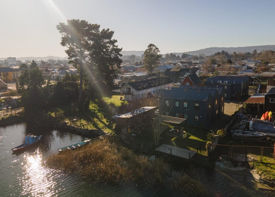 Nearby landmark, Day, Neighbourhood, Natural landscape, Bird's eye view, City view, Lake view, River view, Street view