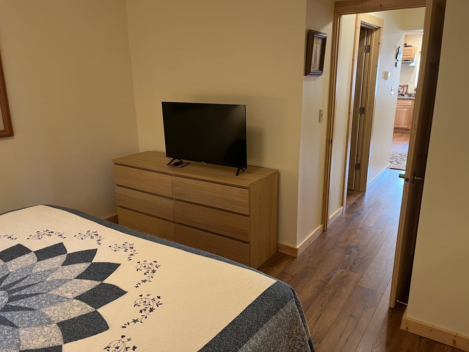Creekside Downtown Vacation Suites, Only Adults 25 or older Hotel in Buffalo