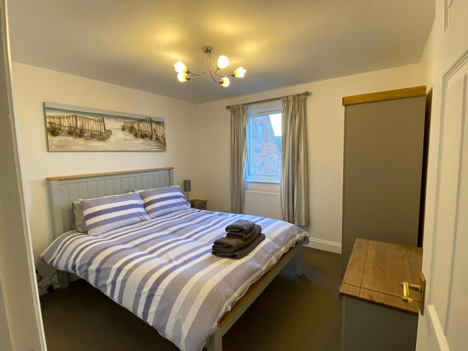 2 Bedroom Riverside Penhouse Apartment St Neots Apartment in Huntingdonshire District