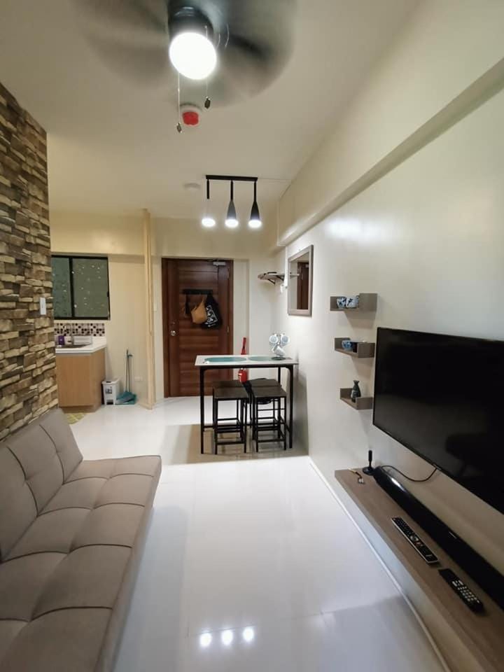 Communal lounge/ TV room, Living room, Seating area