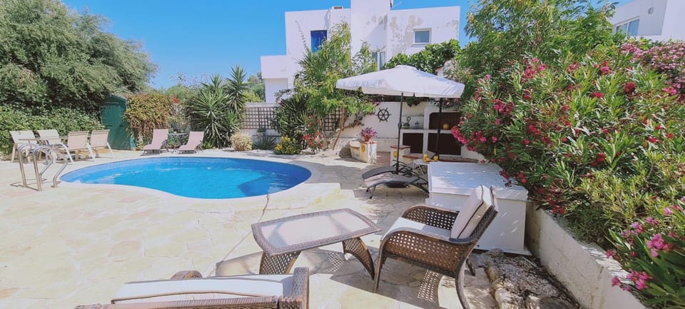 Garden, Swimming pool