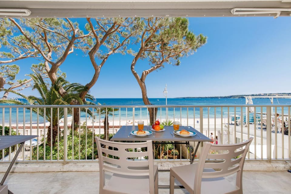 Patio, Patio, Day, Natural landscape, View (from property/room), Balcony/Terrace, Balcony/Terrace, Dining area, Beach, Landmark view, Landmark view, Sea view, Sea view