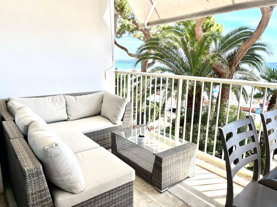 View (from property/room), Balcony/Terrace, Balcony/Terrace, Landmark view, Landmark view, Sea view, Sea view