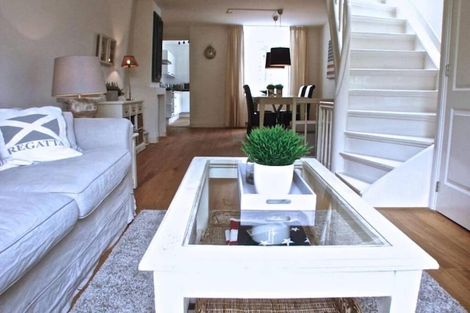 Stylish Canalhouse B Apartment in Amsterdam