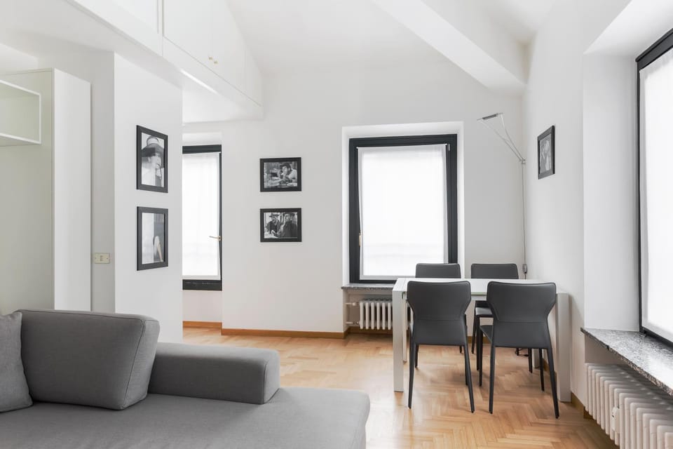 Living room, Lunch