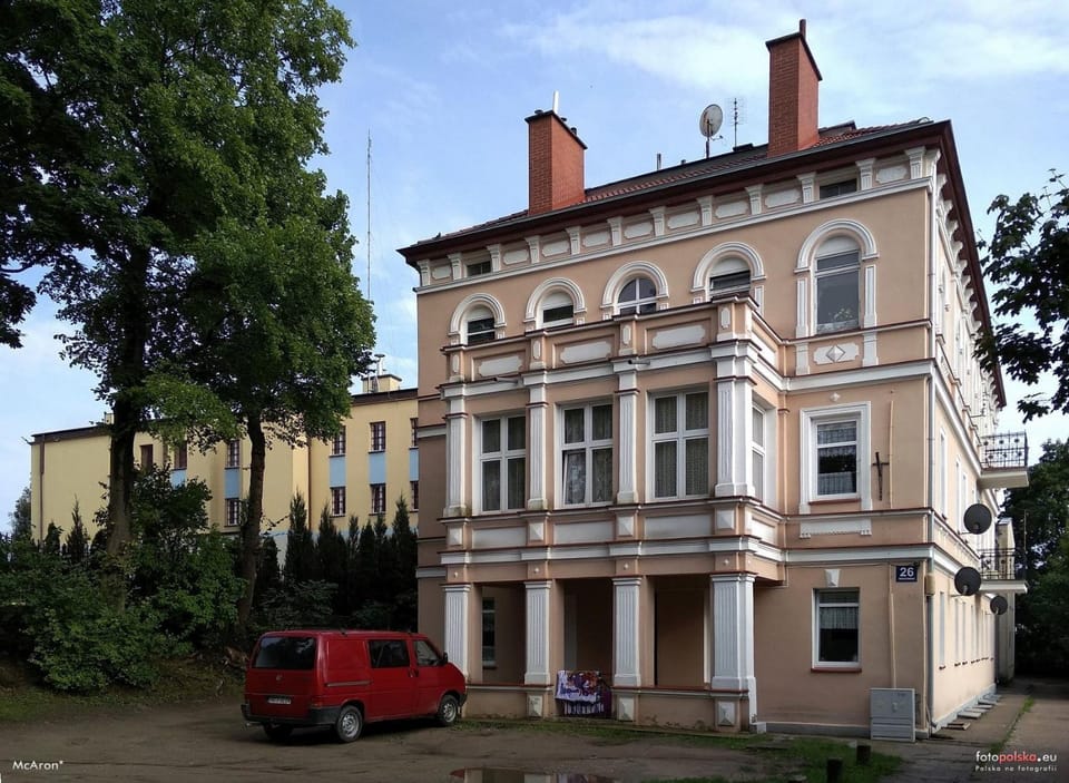 Property building, Neighbourhood, Parking