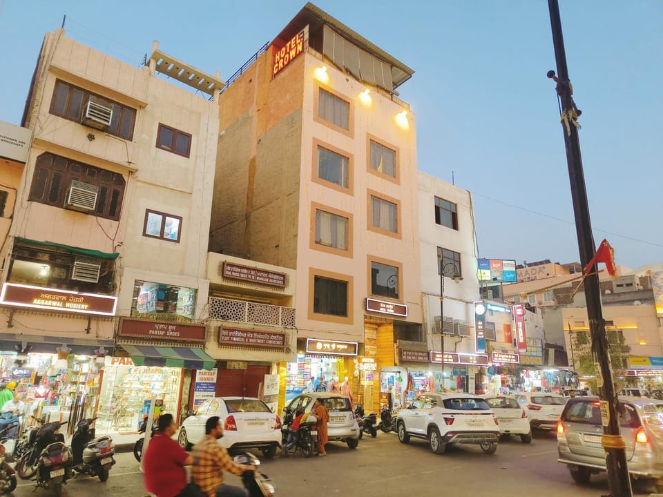 Neighbourhood, Street view, Location, Parking