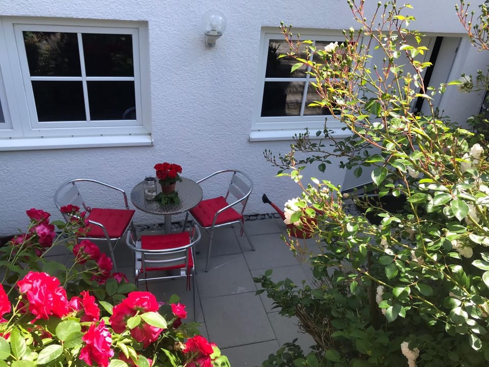 Patio, Garden, View (from property/room), Balcony/Terrace, Garden view