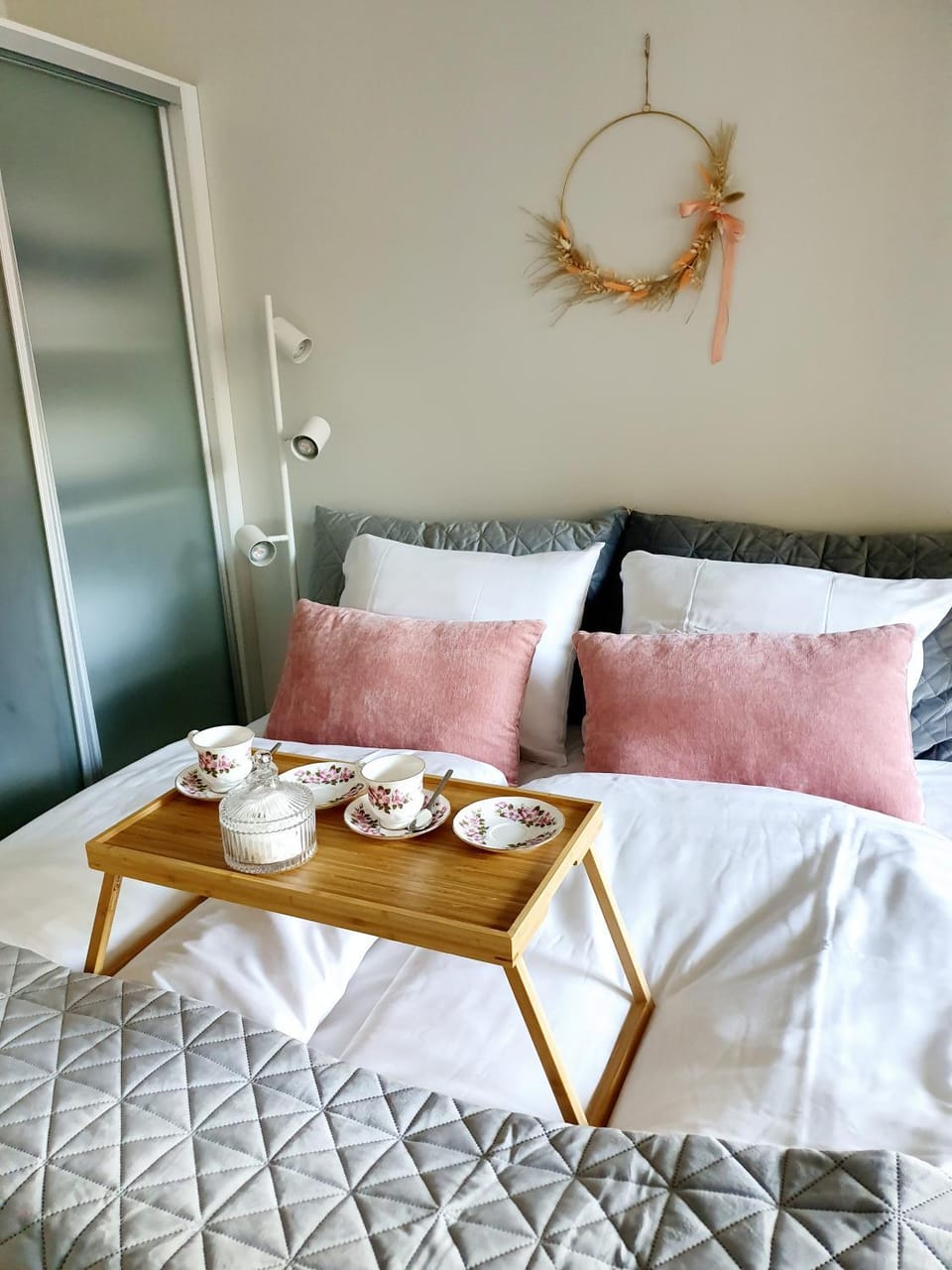 Bed, Photo of the whole room, Bedroom, wardrobe