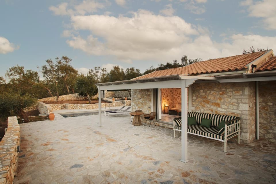 Villa Sirina Villa in Peloponnese, Western Greece and the Ionian
