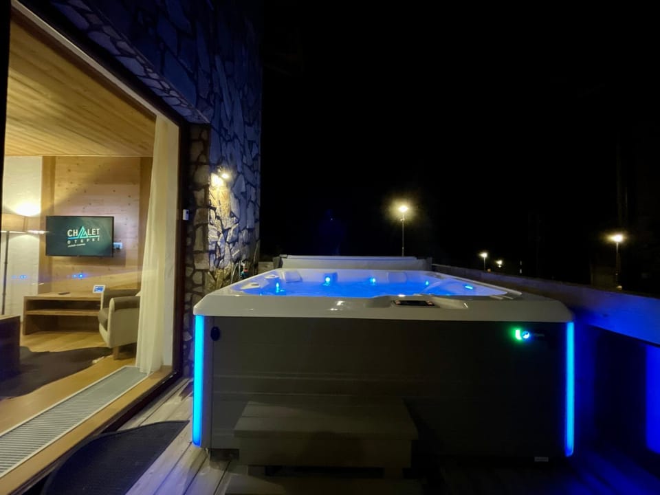 Hot Tub