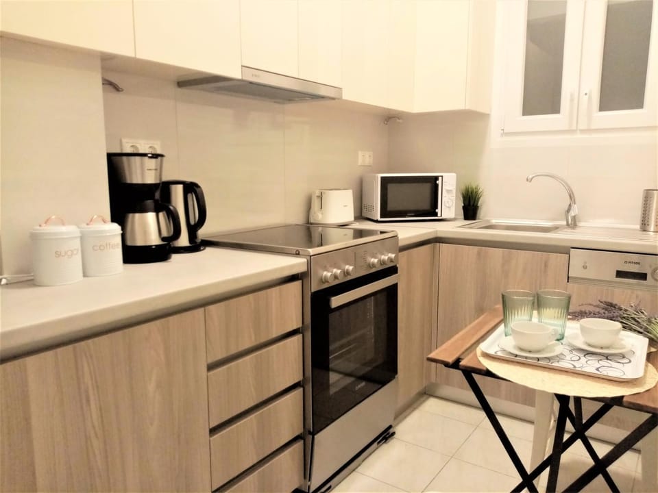 Coffee/tea facilities, Kitchen or kitchenette