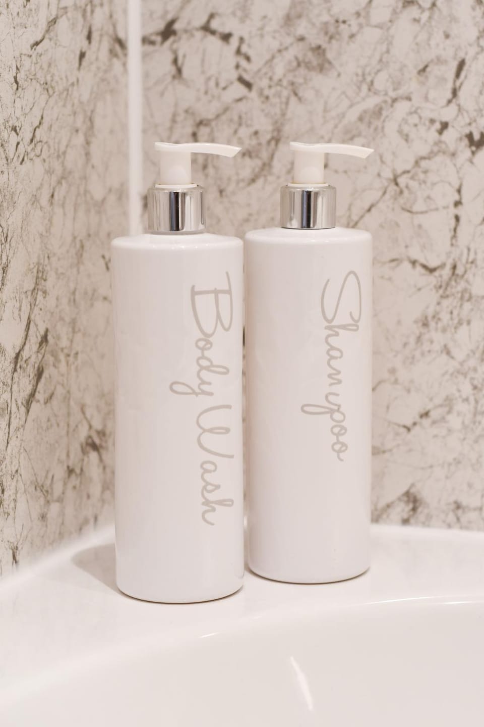 Morden house close to City centre & The Peaks House in Chesterfield