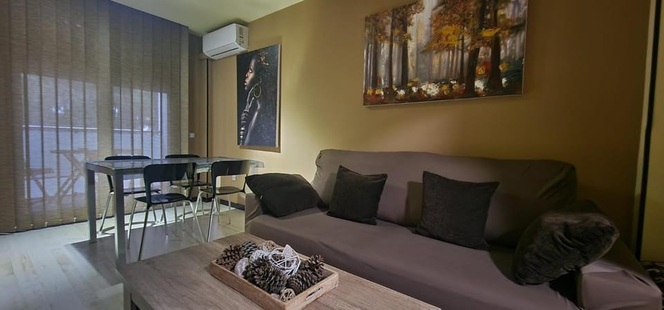 TV and multimedia, Seating area
