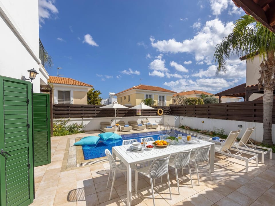 Villa Eftihia House in Paralimni