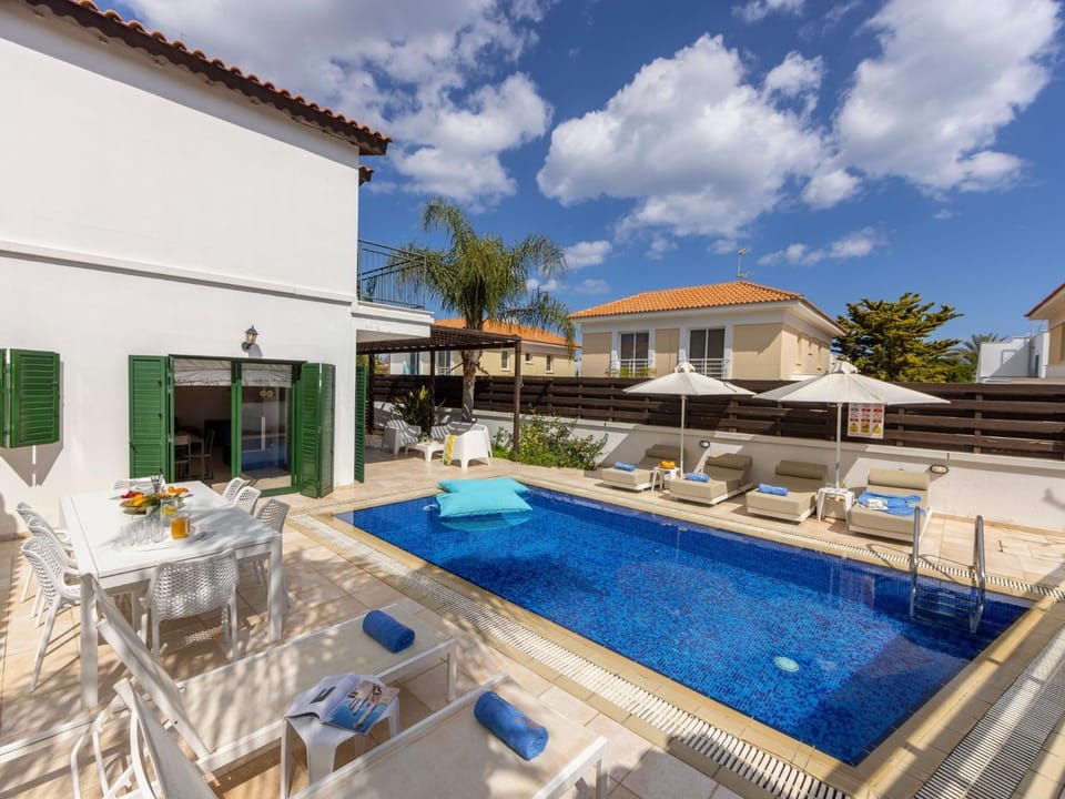 Villa Eftihia House in Paralimni