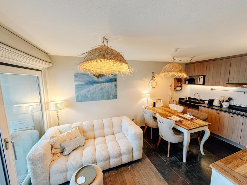 Living room, Sea view, kitchen