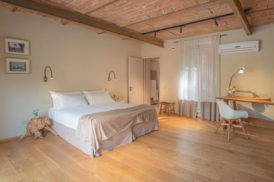 Tenuta Pizzone Wine Resort Farm Stay in Lombardy