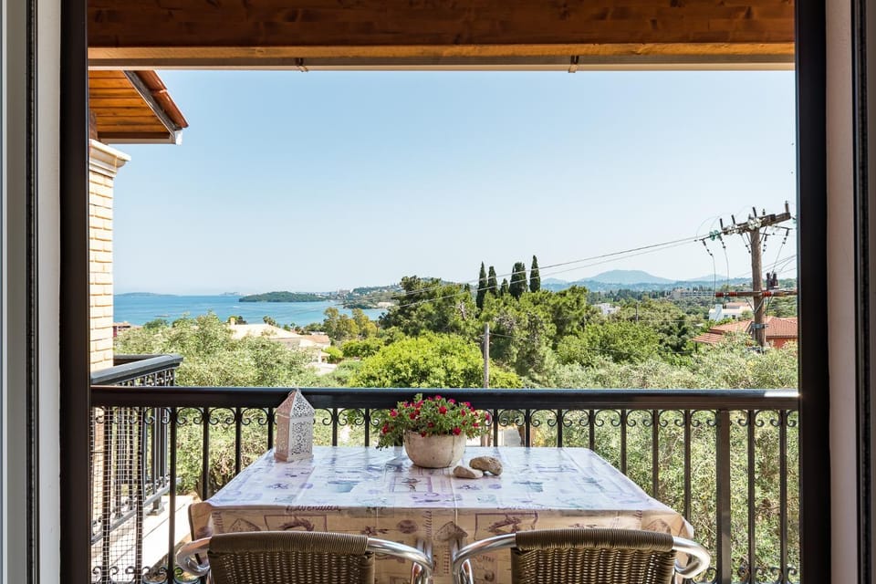 Natural landscape, Balcony/Terrace, Sea view