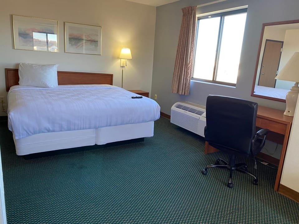 Carlyle Inn & Suites Hotel in Kentucky