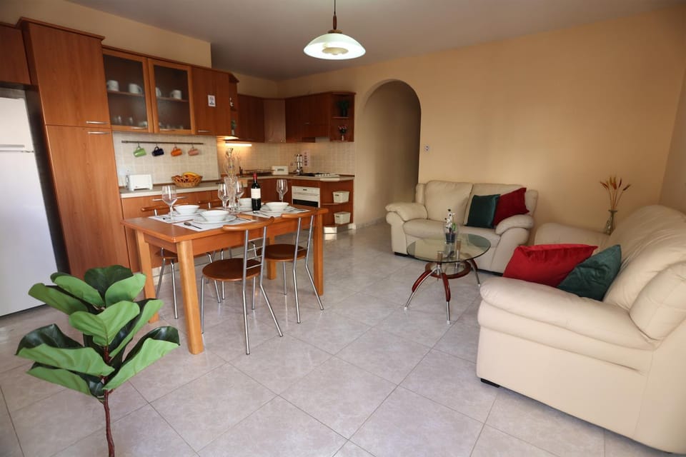 Kitchen or kitchenette, Living room, Dining area
