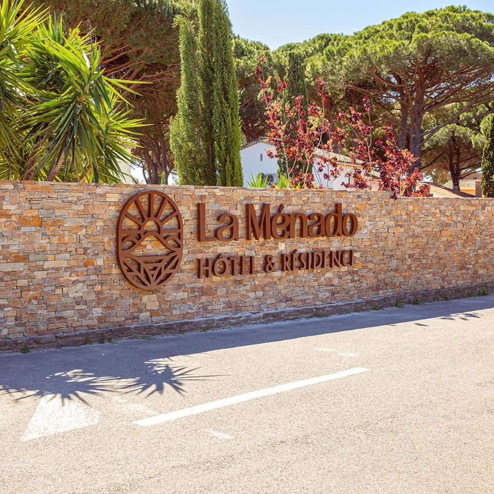 Hôtel La Ménado Hotel in Cavalaire-sur-Mer