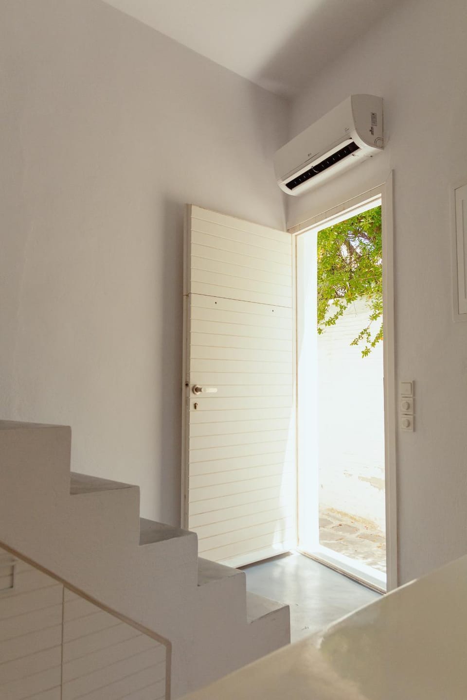 Facade/entrance