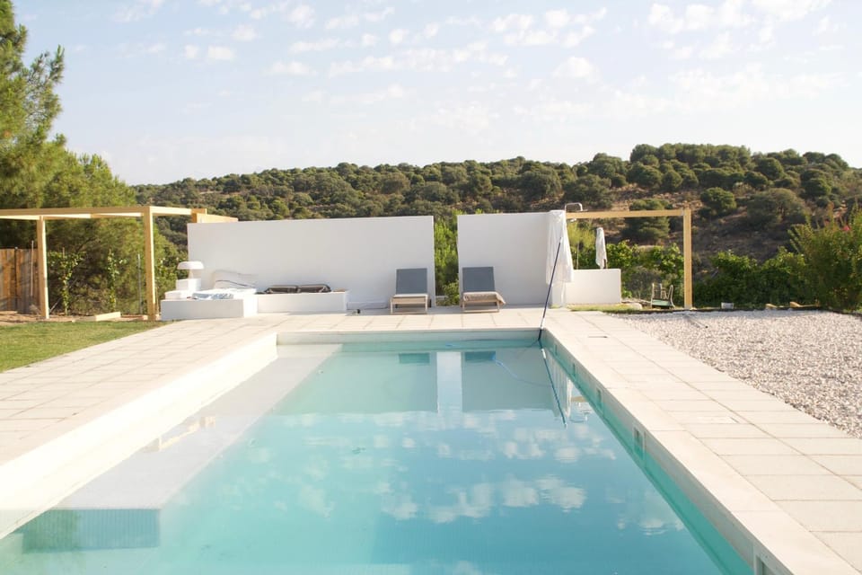 Shower, Communal kitchen, Swimming pool