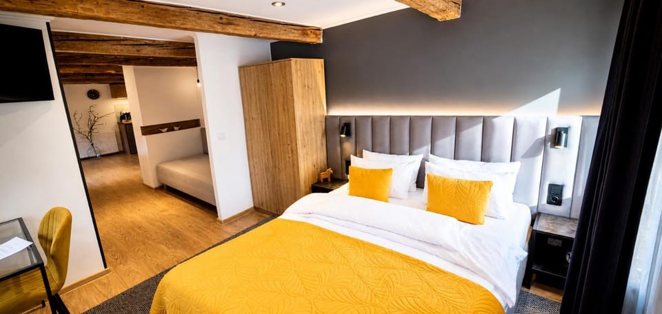 Bed, Bedroom, wardrobe