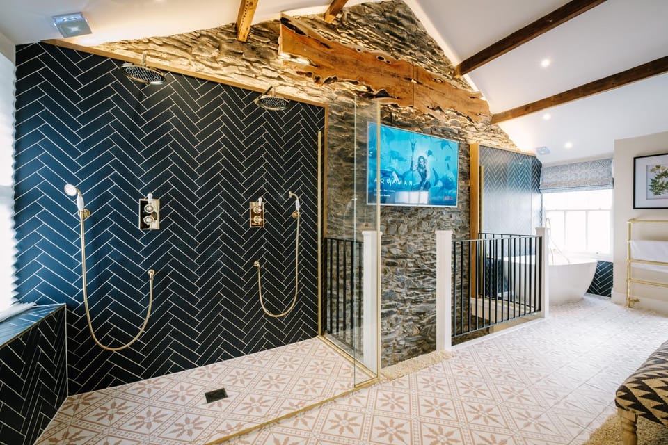 The Den - The White House Windermere - Off-Site Health Club & Spa 2 minute walk away House in Bowness-on-Windermere