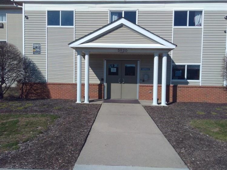 Property building, Facade/entrance