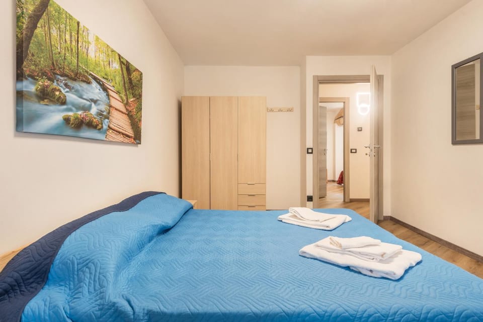 Property building, Living room, Bedroom