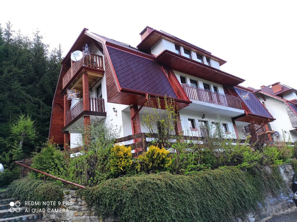 Property building, Garden, Garden view
