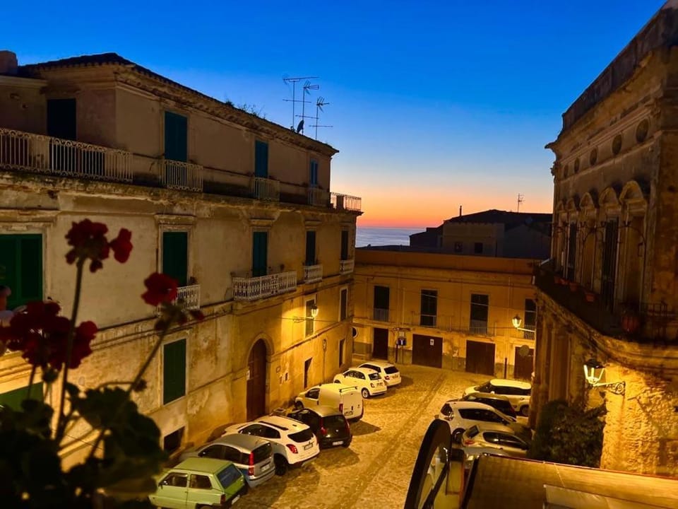 Property building, Neighbourhood, Sunset