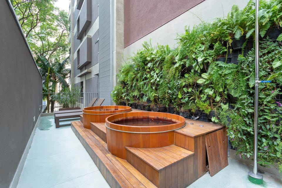 Hot Tub, Area and facilities