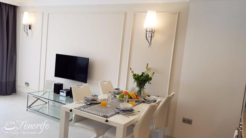 Food and drinks, Dining area, Drinks