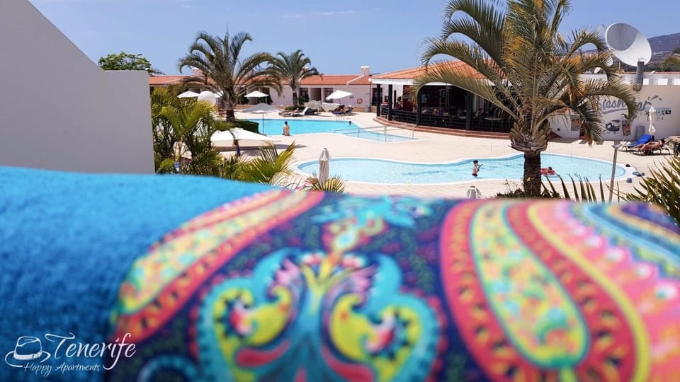 Balcony/Terrace, Pool view, Swimming pool, Swimming pool