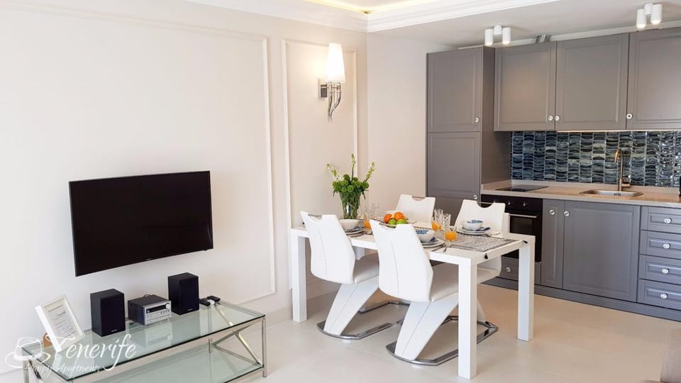 TV and multimedia, Kitchen or kitchenette, Dining area