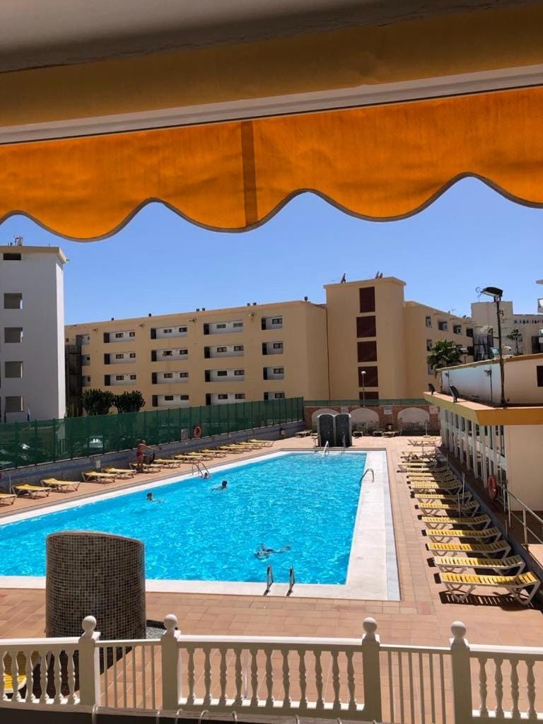 Yumbo Beach Apartment Perfect location free fast WIFI Apartment in Maspalomas