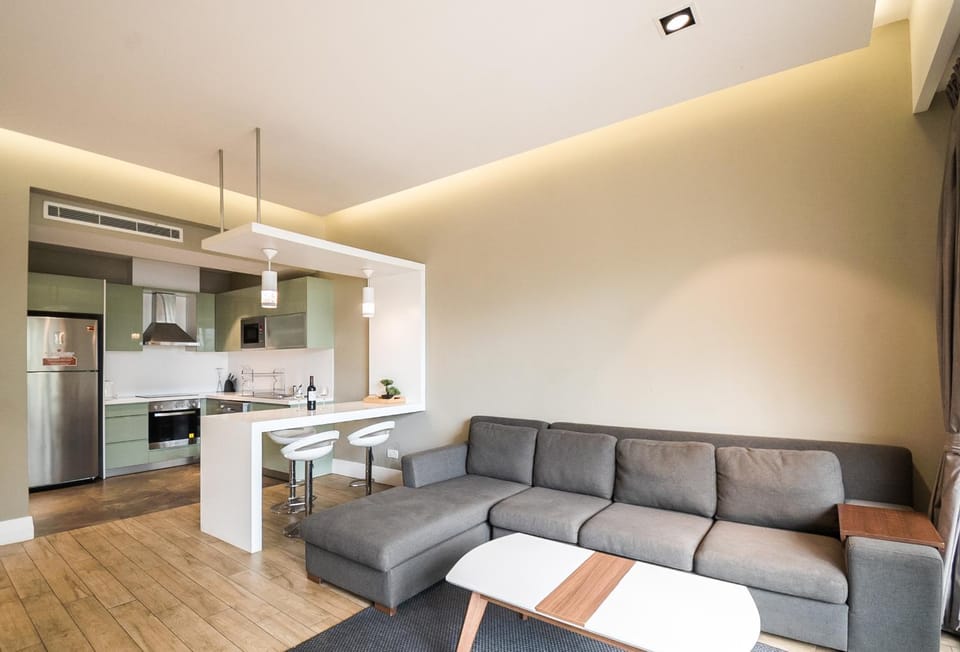 Kitchen or kitchenette, Living room, Seating area, Dining area, minibar, pet friendly, stove